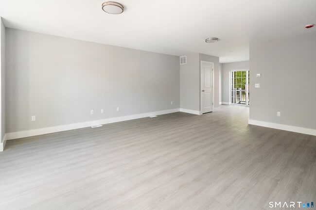 91 Taft Pointe Unit 9