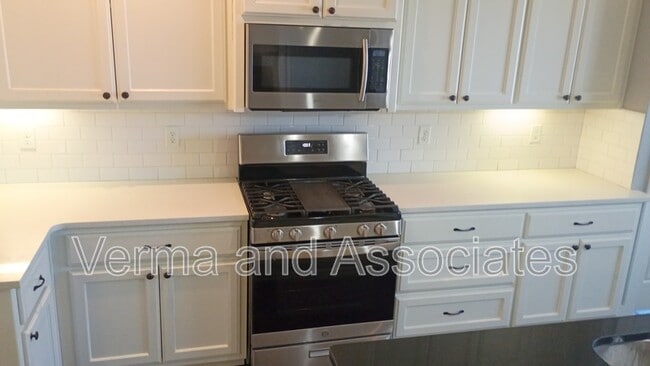 Photo - 1610 Sweetbriar Way