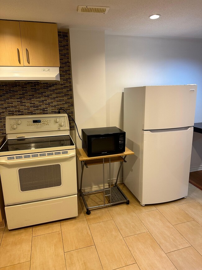 Photo - 6 Warnford Cir Unit 1