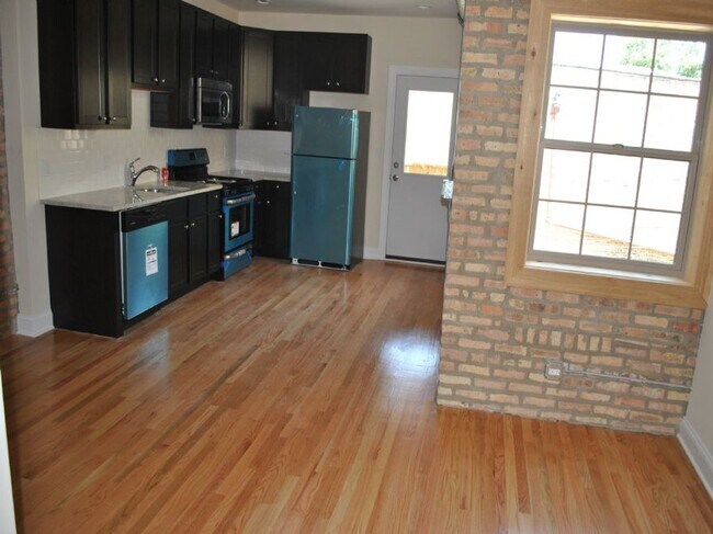 Photo - 1630 W Fargo Ave Unidad 1M