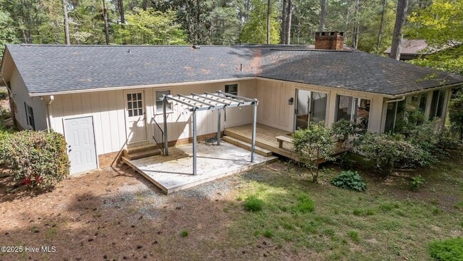 Photo - 185 Pine Ridge Dr