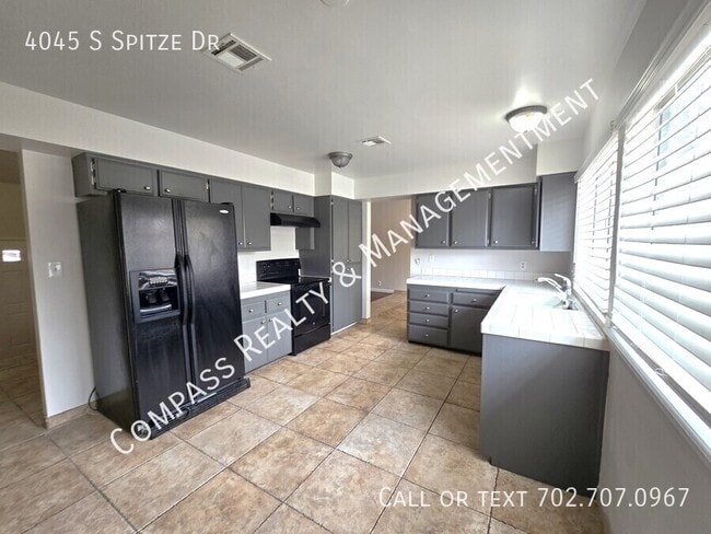 Photo - 4045 S Spitze Dr