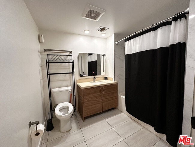 Photo - 5531 La Mirada Ave Unit 101