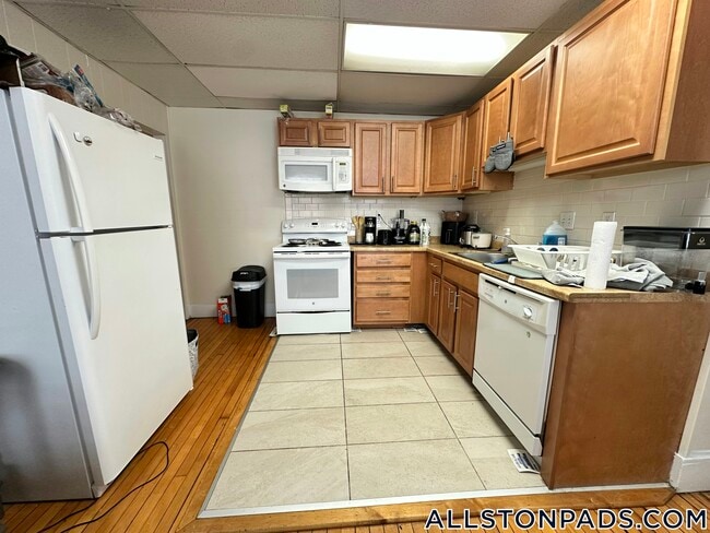 437 Cambridge St Unit 4