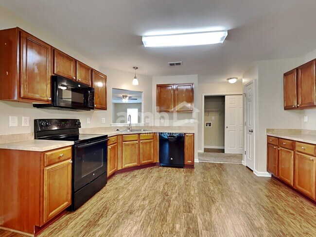 Photo - 417 Green Park Ln