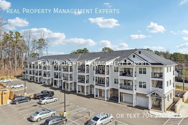 Building Photo - 14801 Statesville Rd Unit 218