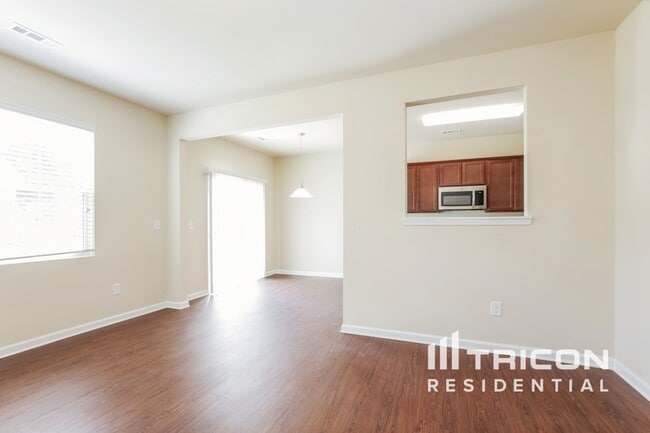 Photo - 2058 Aragon Lane