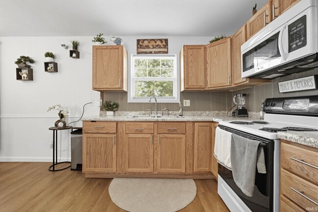 Photo - 4953 Lahmeyer Rd