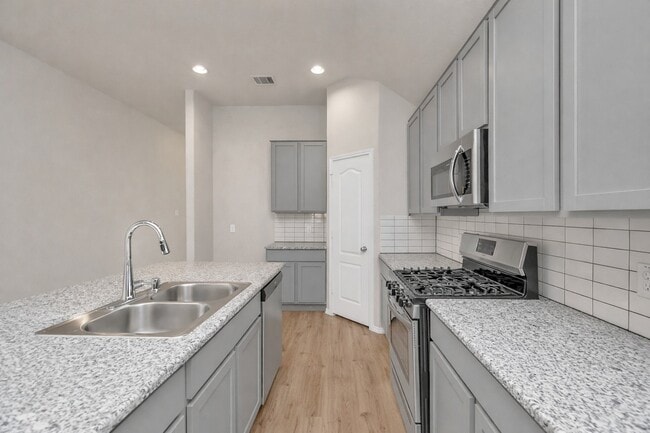 Photo - 3426 Hughes Mdw Wy