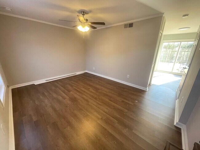 Photo - 134 Hickok Cir