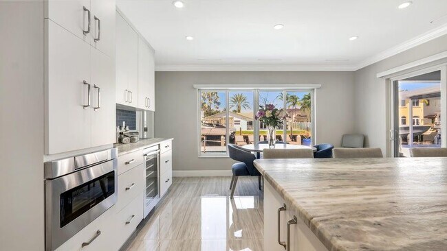 Photo - 831 Dover St Casa