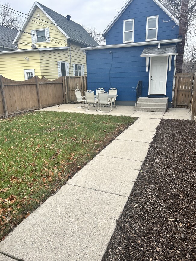 Photo - 1201 University Ave