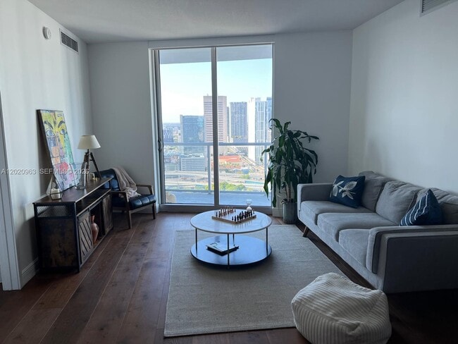 Photo - 185 SW 7th St Unit 3209
