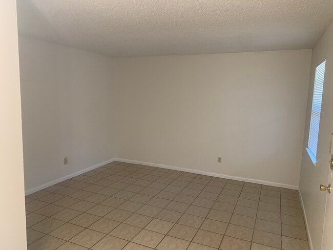 Crestview Apartments
