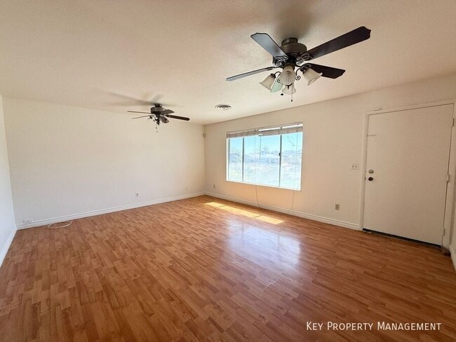 Photo - 616 Greenway Rd