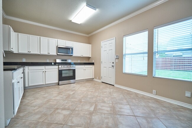 Building Photo - 18814 Sandelford Dr