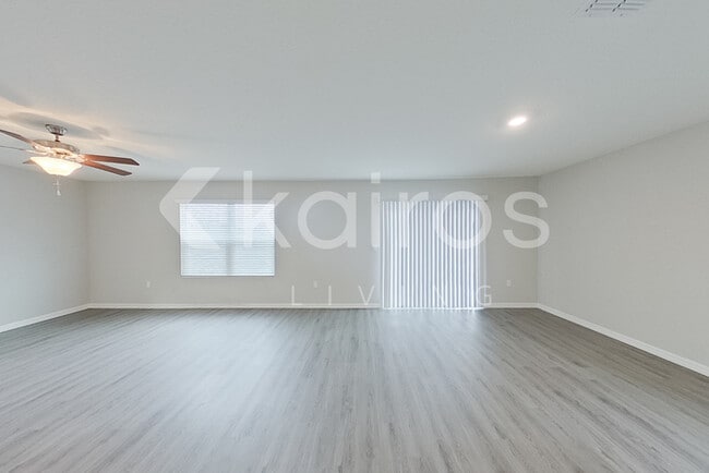 8579 SW 44th Ct