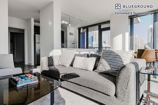 637 N Wells St Unit SI FL18-ID1191