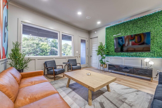 Photo - 2283 Young Ave Unit SI ID1608480P
