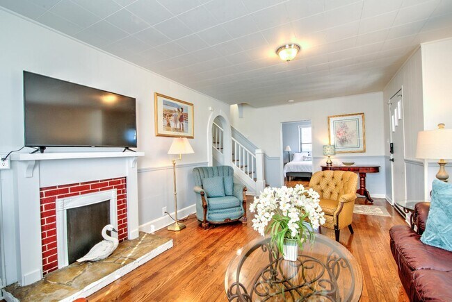 Photo - 1624 Edgemont Ave