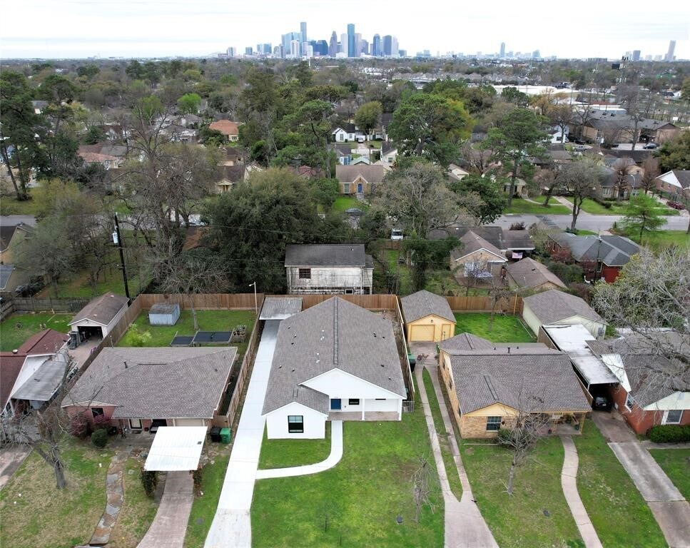 Photo - 304 Graceland St