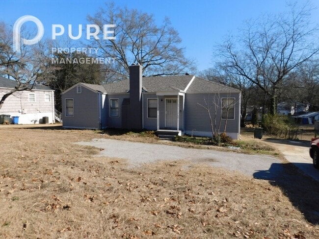 Building Photo - 1/2 off a month's rent with fully executed...