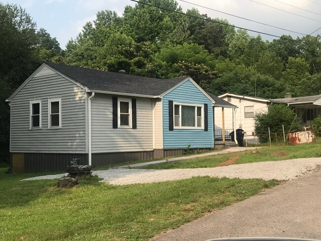 Photo - 214 Lansdale St