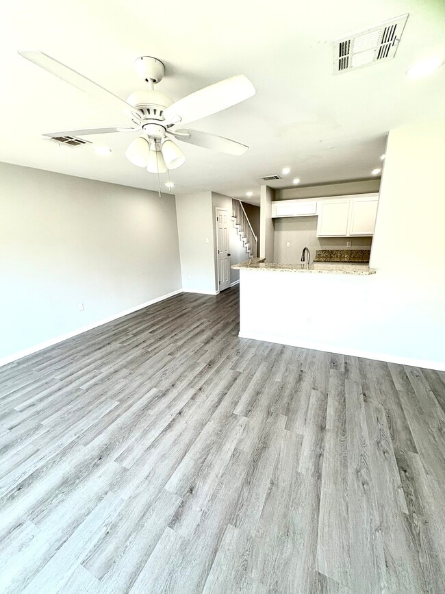 Photo - 1619 Dehart Dr