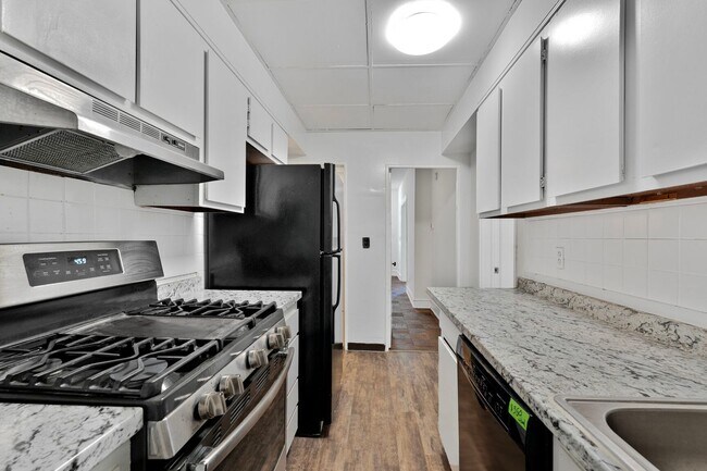 Photo - Spacious 6BR/1.5BA Row home