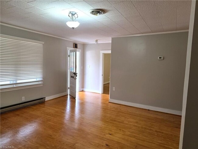 Photo - 816 Banner St