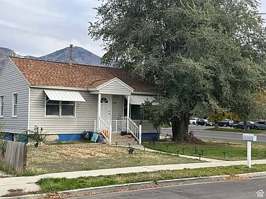 Photo - 810 600 W Unit Basement Apartment