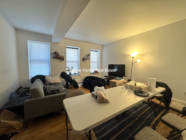 Photo - 774 Columbus Ave