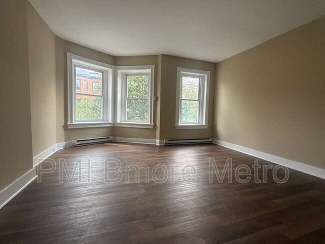 Building Photo - 720 Newington Ave