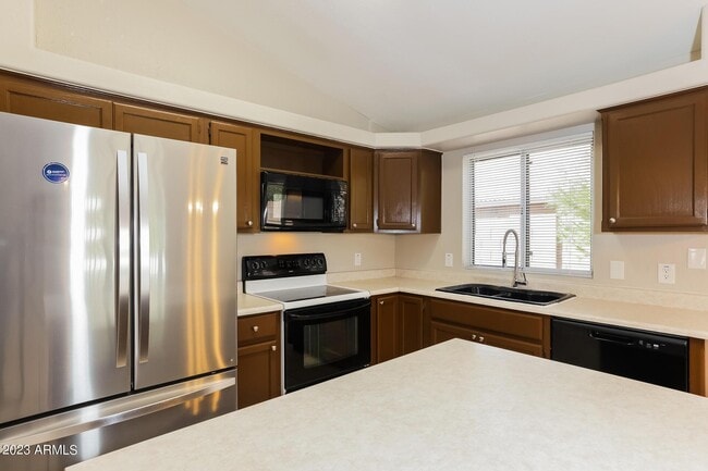 Photo - 118 W Villa Theresa Dr