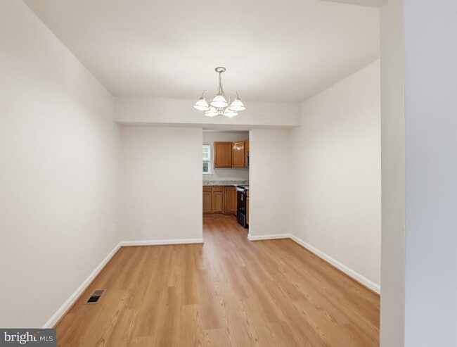 7203 Rutherford Green Cir