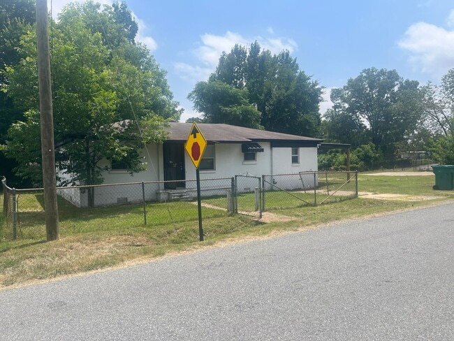 Photo - 4 Br 2 Bath Home for rent in NLR