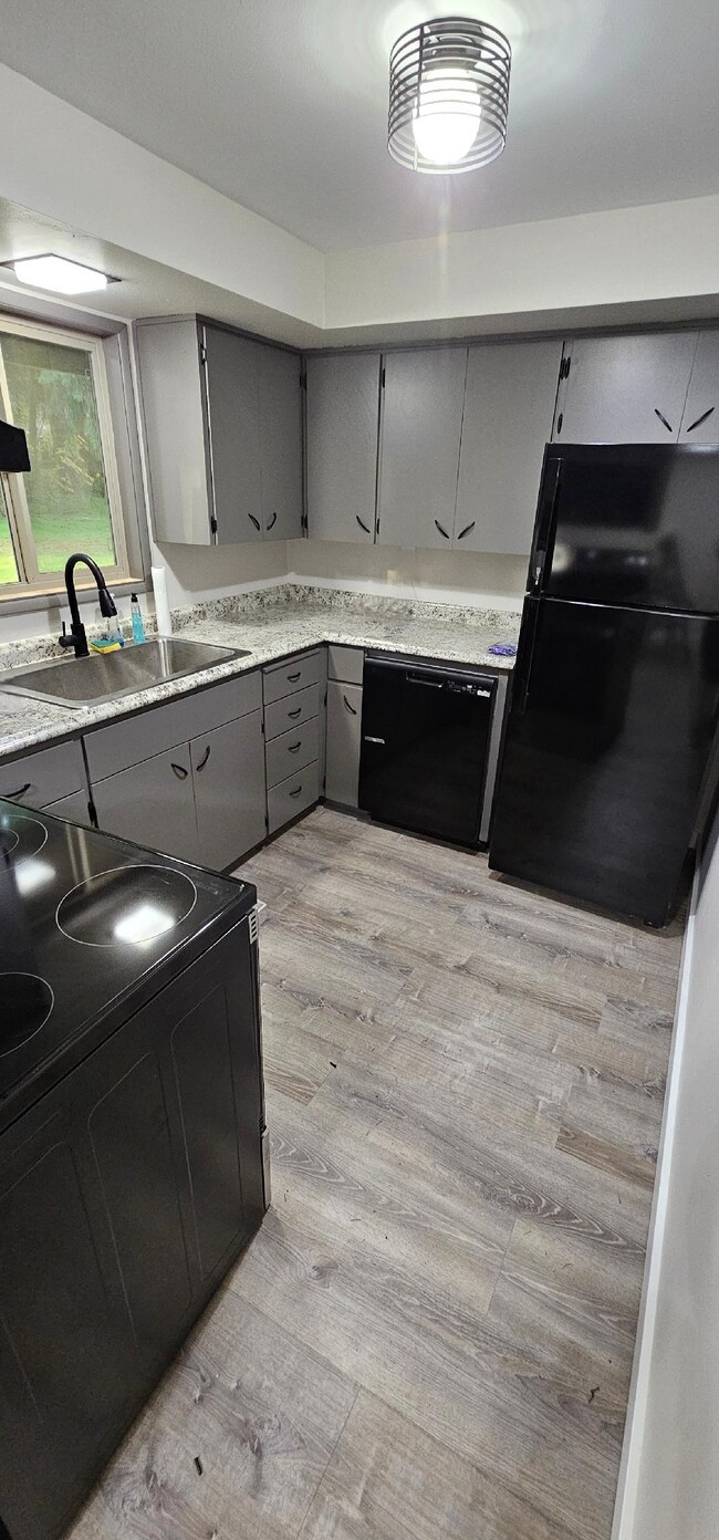 Photo - 34230 Pittsburg Rd