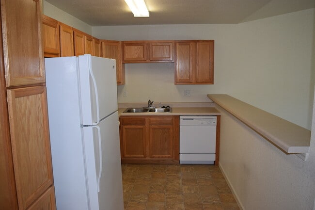 Photo - Beautiful 2 Bedroom, 2 Bathroom Duplex with a Garage!