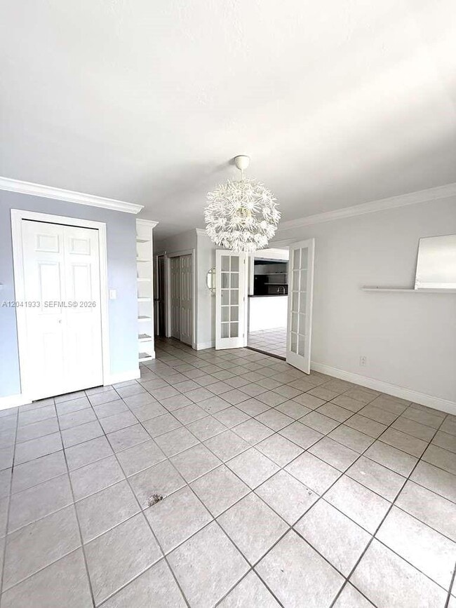 Building Photo - 1530 NE 191st St Unit 340