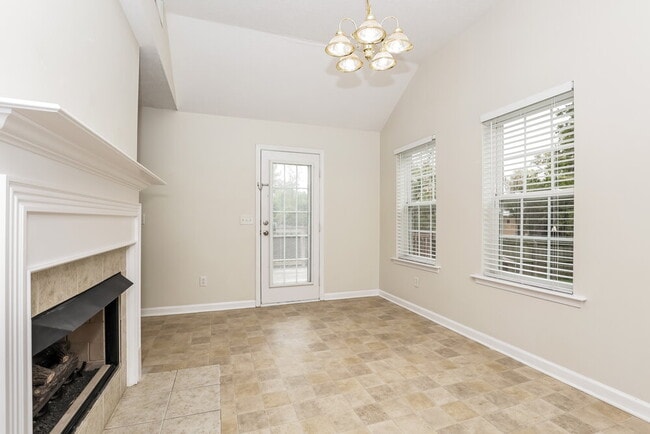 Photo - 294 Davids Way