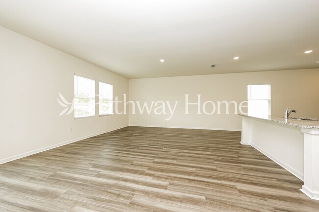 Photo - 1069 Large Poppy Dr