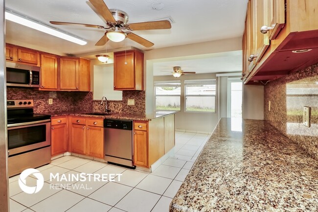 Photo - 3904 Elmwood Dr