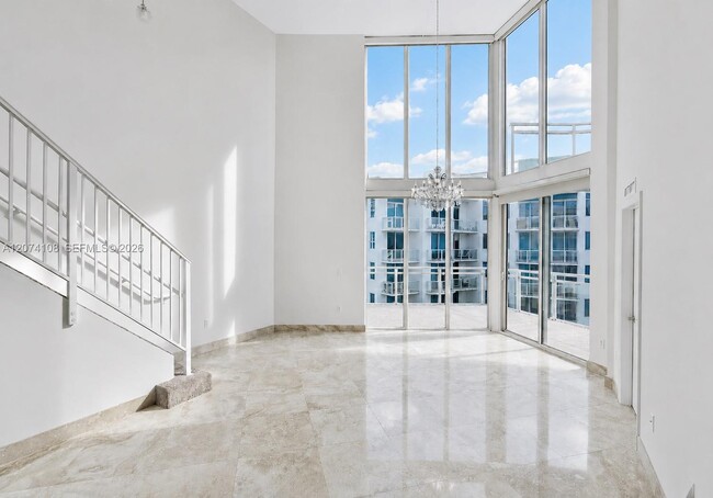 3000 NE 188th St Unit 709