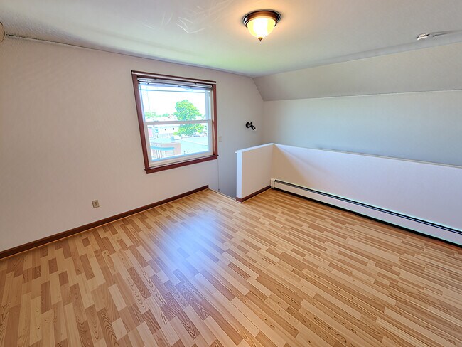 Photo - 10 High St Unit 3