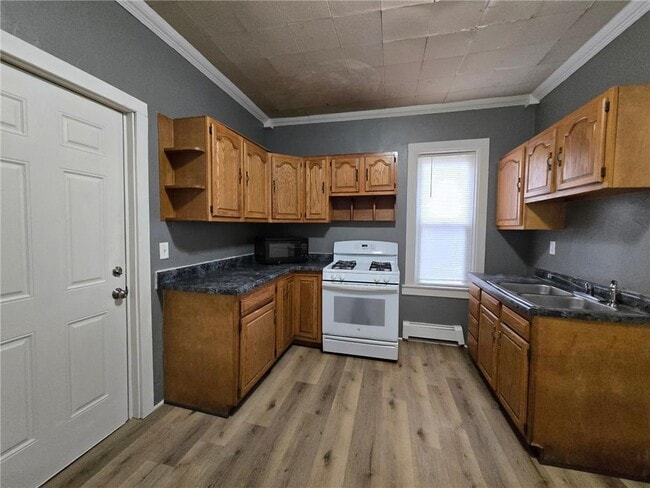 Photo - 506 W Brooks St