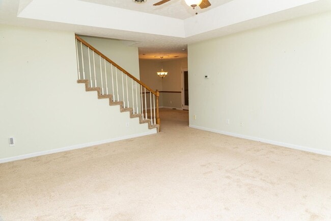 Building Photo - Move In Ready!!