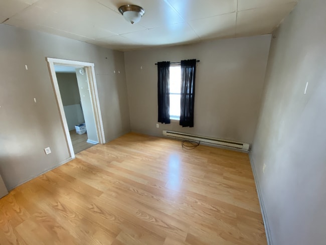 Photo - 103 Kneale Ave S