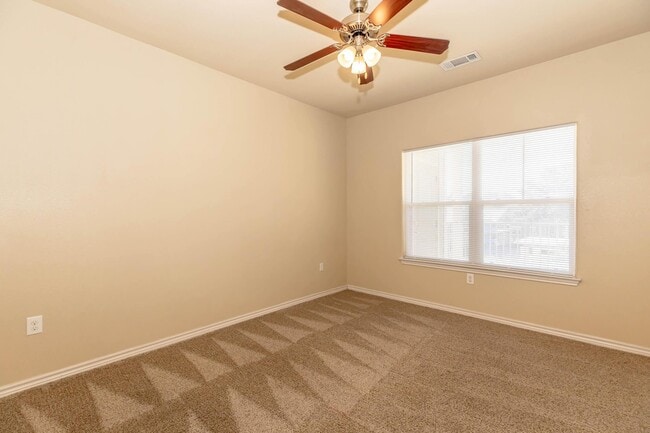 Photo - 1617 Northwest Blvd Unit 623
