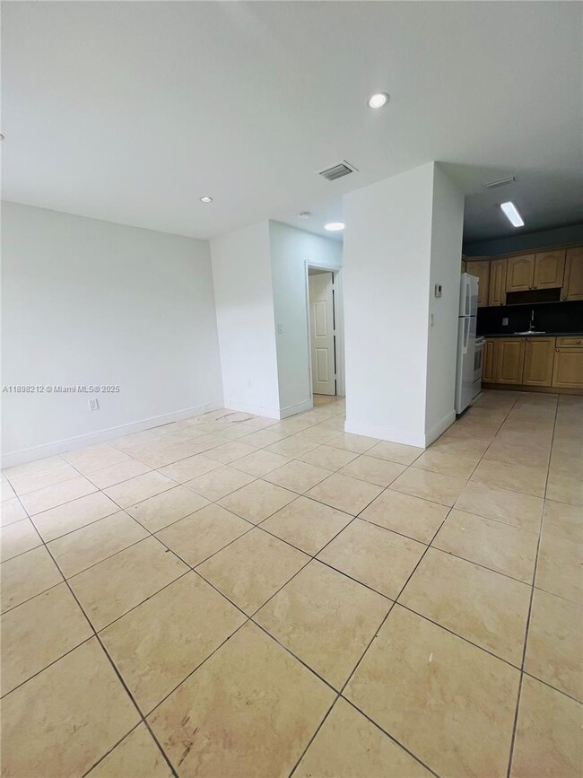 Photo - 2185 NW 16th Terrace Unidad 16