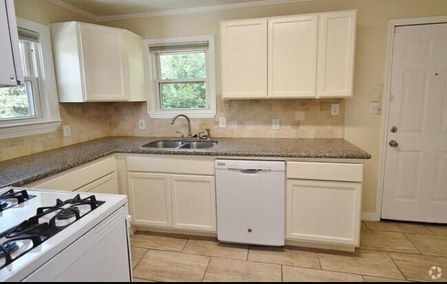 Building Photo - 5606 Robertson St Unit 2 Rental